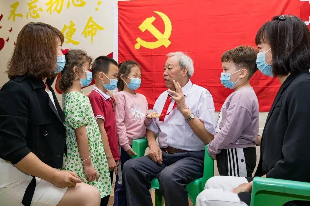 现在的情况下，汽油车、混动车、纯电动车哪个更值得买？游戏画面
